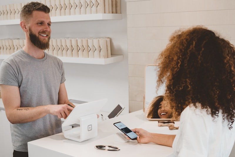 E-commerce online retail payment processing